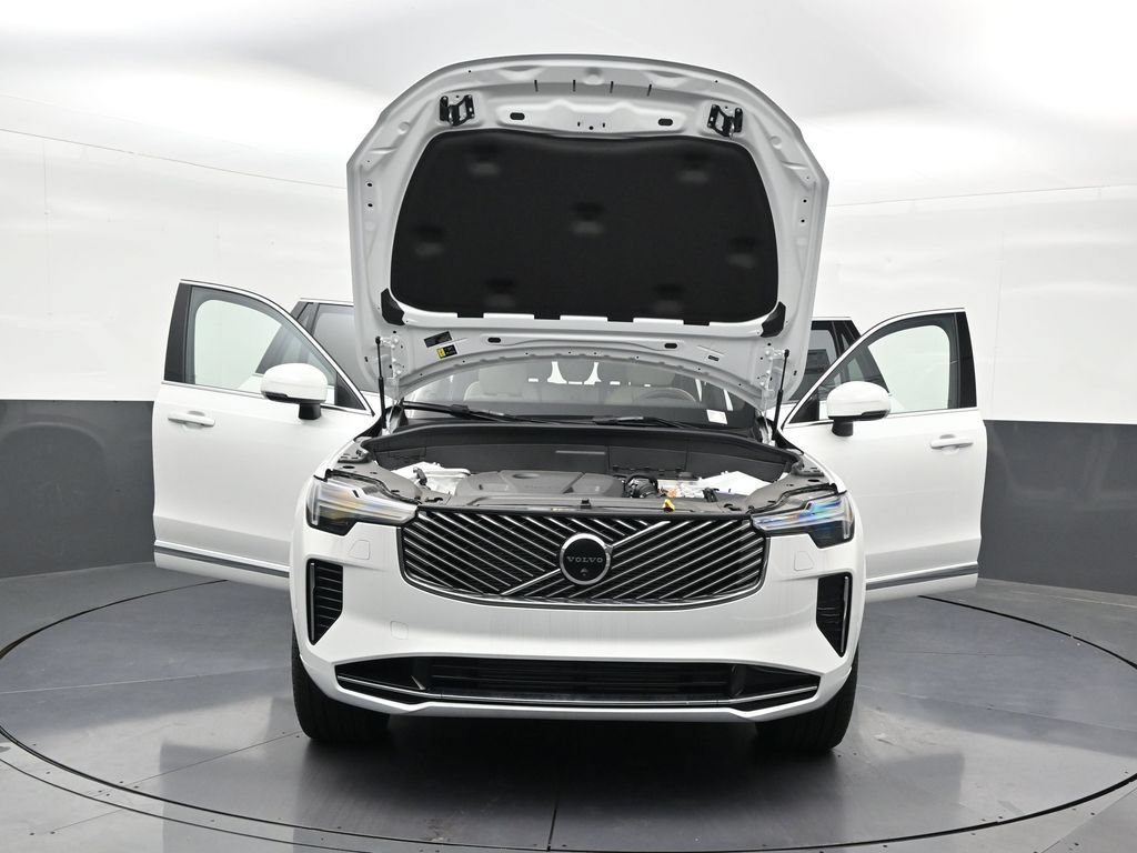 New 2026 Volvo XC90 T8 Plus w/ Protection Package Premier AWD/4WD image 34