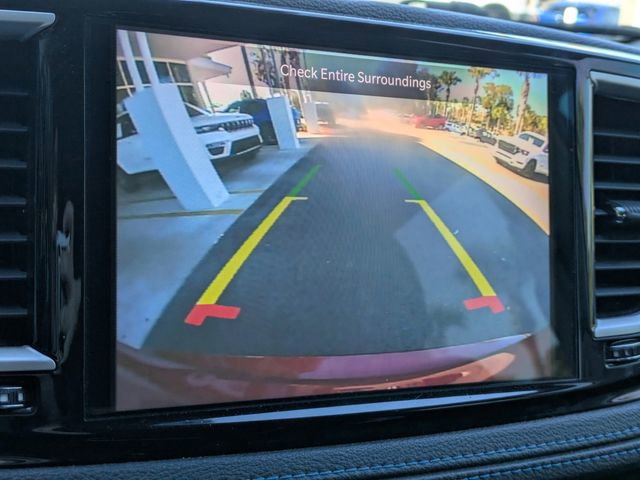 Used 2021 Chrysler Pacifica Touring-L image 24