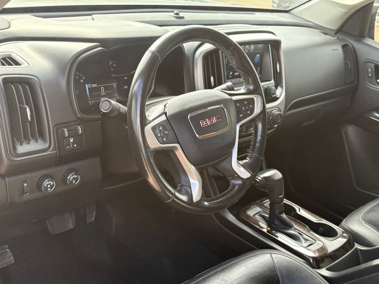 Used 2017 GMC Canyon SLT w/ Trailering Package AWD/4WD image 13