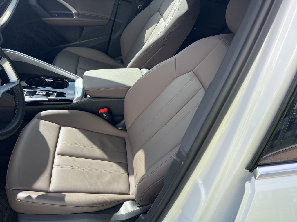 Certified 2025 Audi Q5 Premium w/ Convenience Package image 60