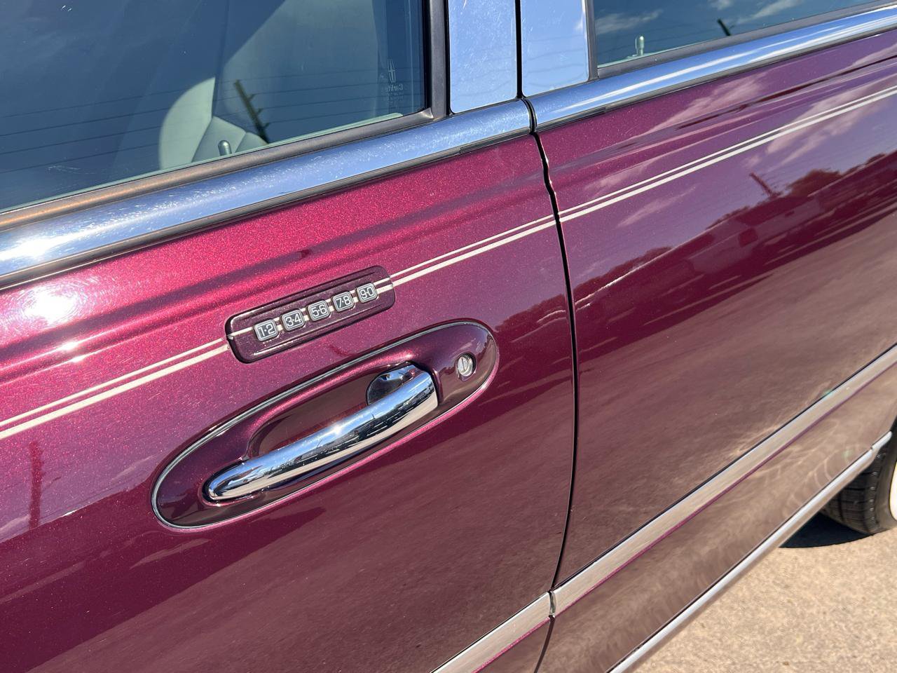 Used 2006 Lincoln Town Car Signature RWD image 21