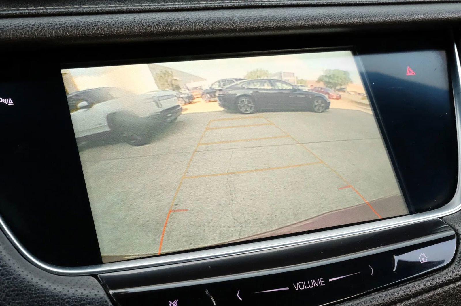 Used 2018 Cadillac XT5 FWD image 25