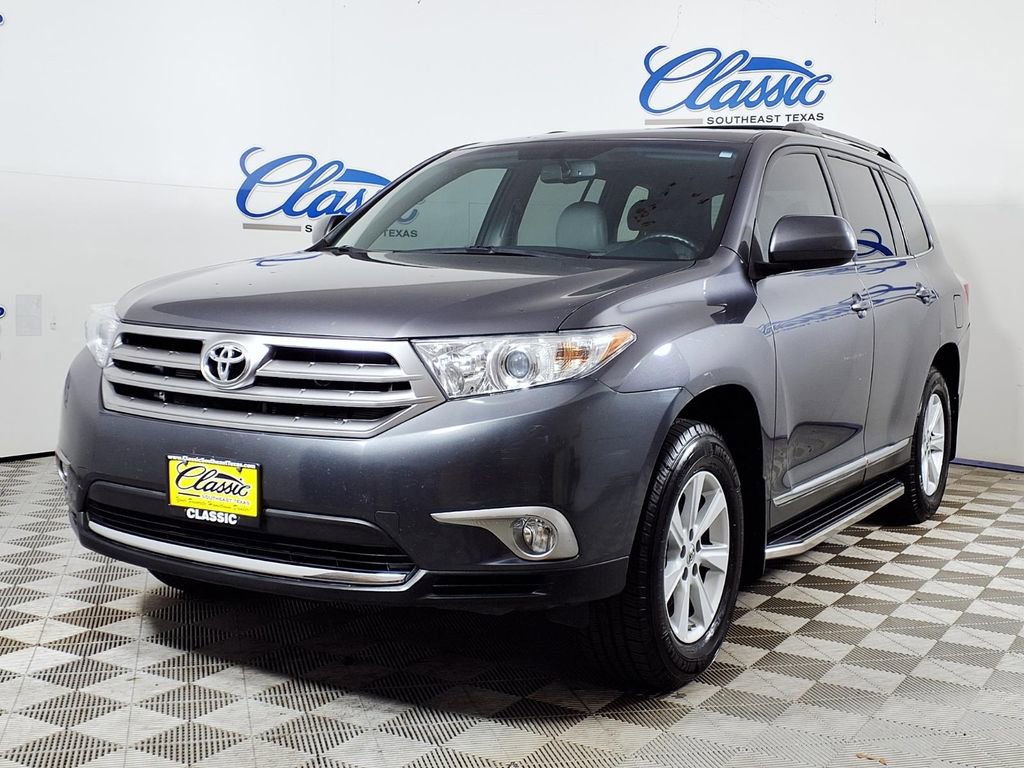 Used 2013 Toyota Highlander SE FWD image 5
