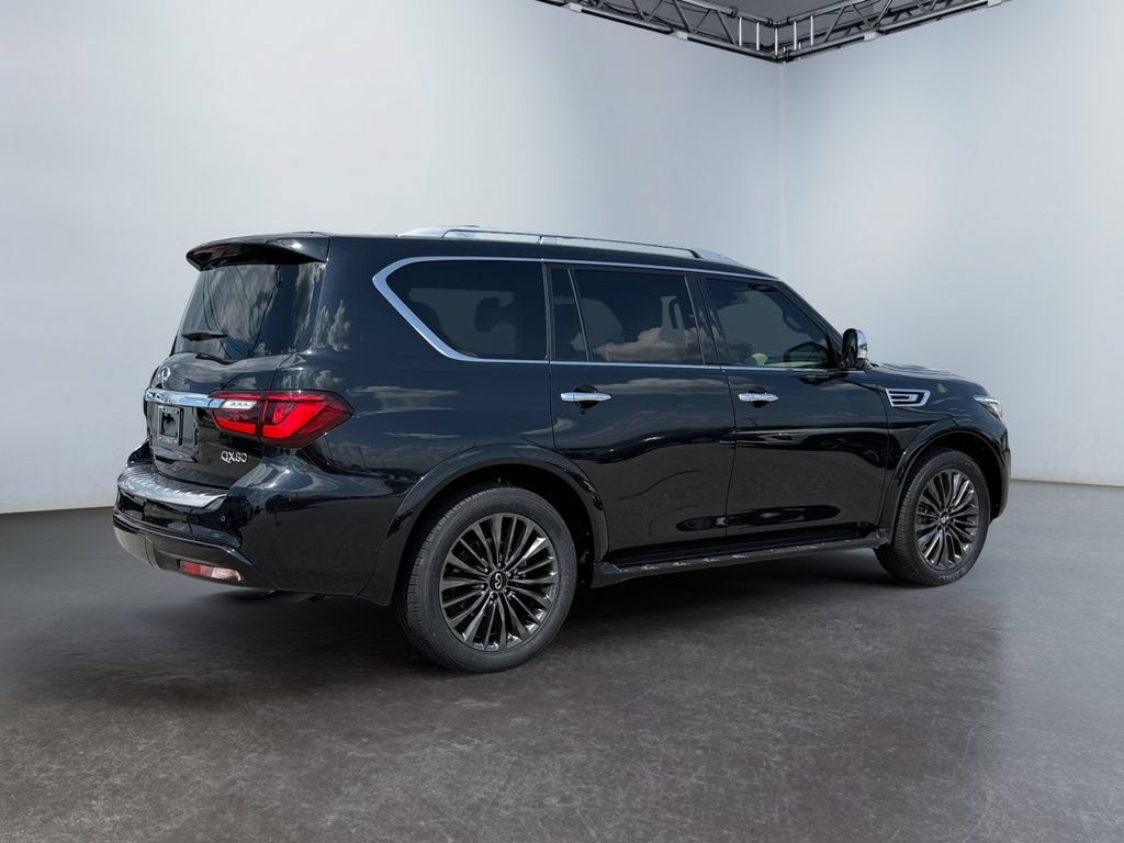 Used 2024 INFINITI QX80 Sensory w/ Cargo Package AWD/4WD image 3