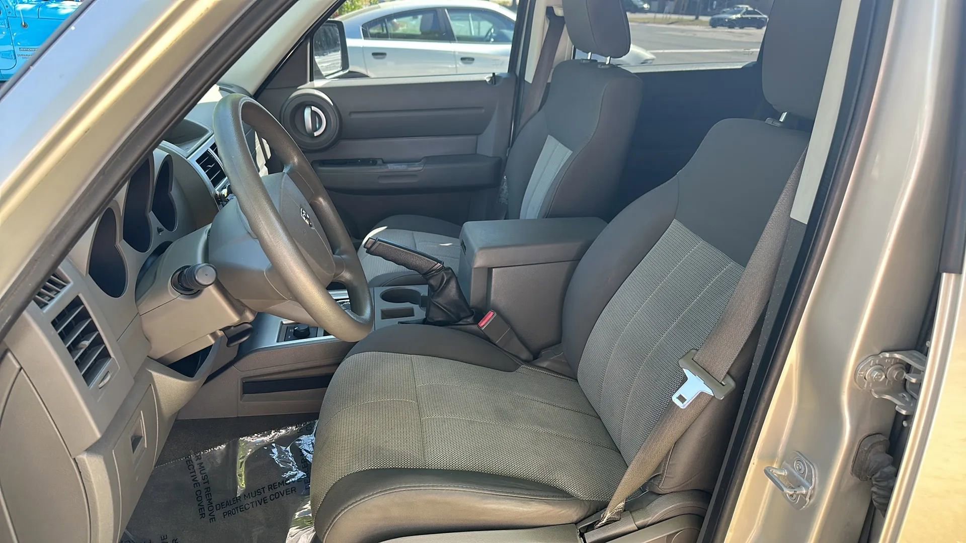 Used 2008 Dodge Nitro SXT image 13