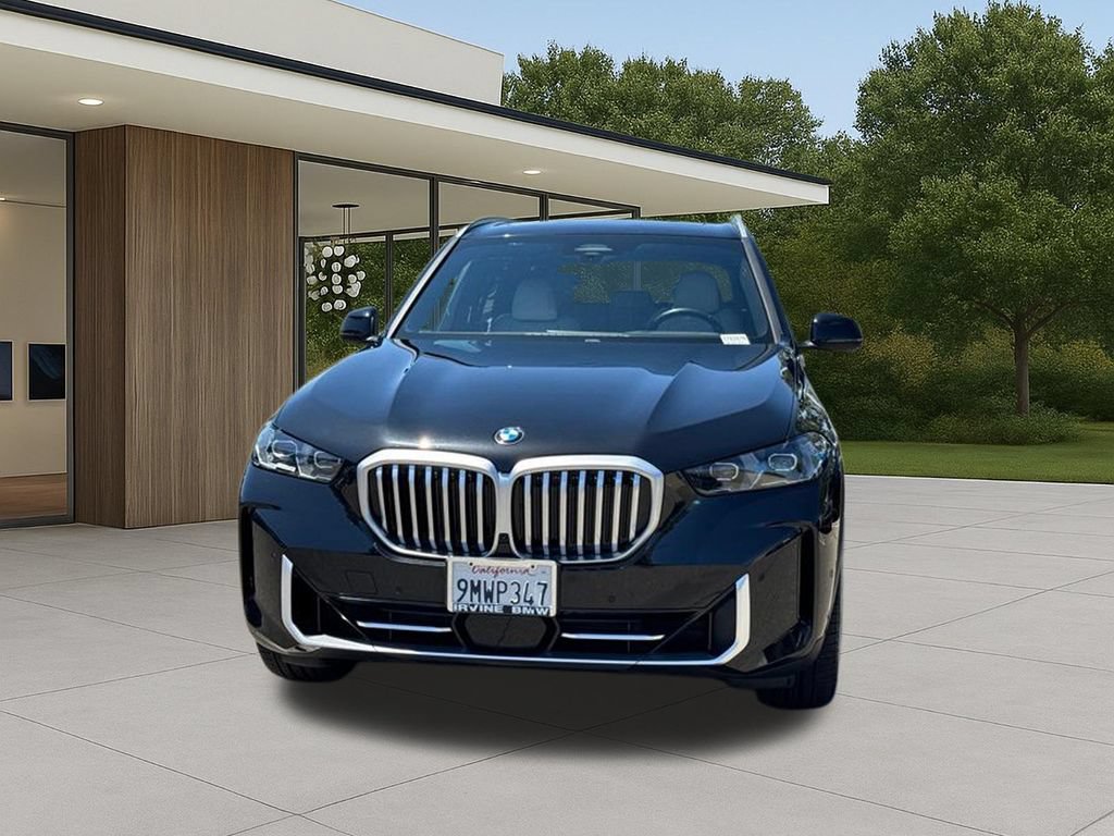 Used 2025 BMW X5 xDrive40i w/ Premium Package AWD/4WD image 3