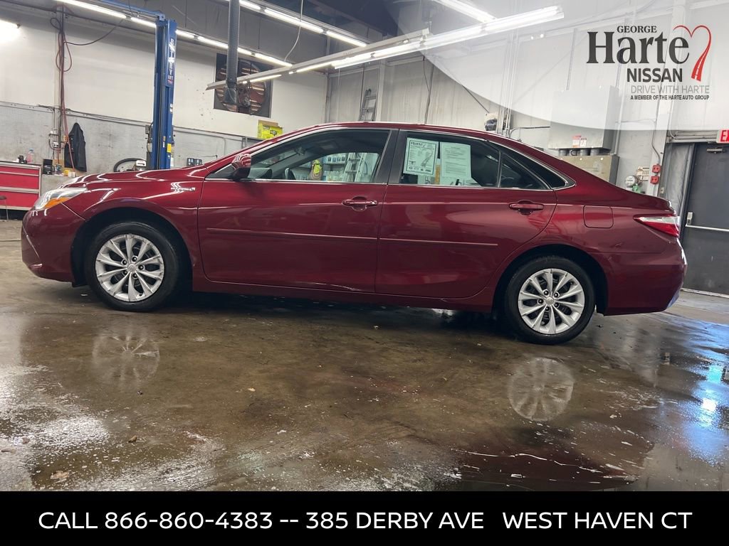 Used 2017 Toyota Camry LE image 2