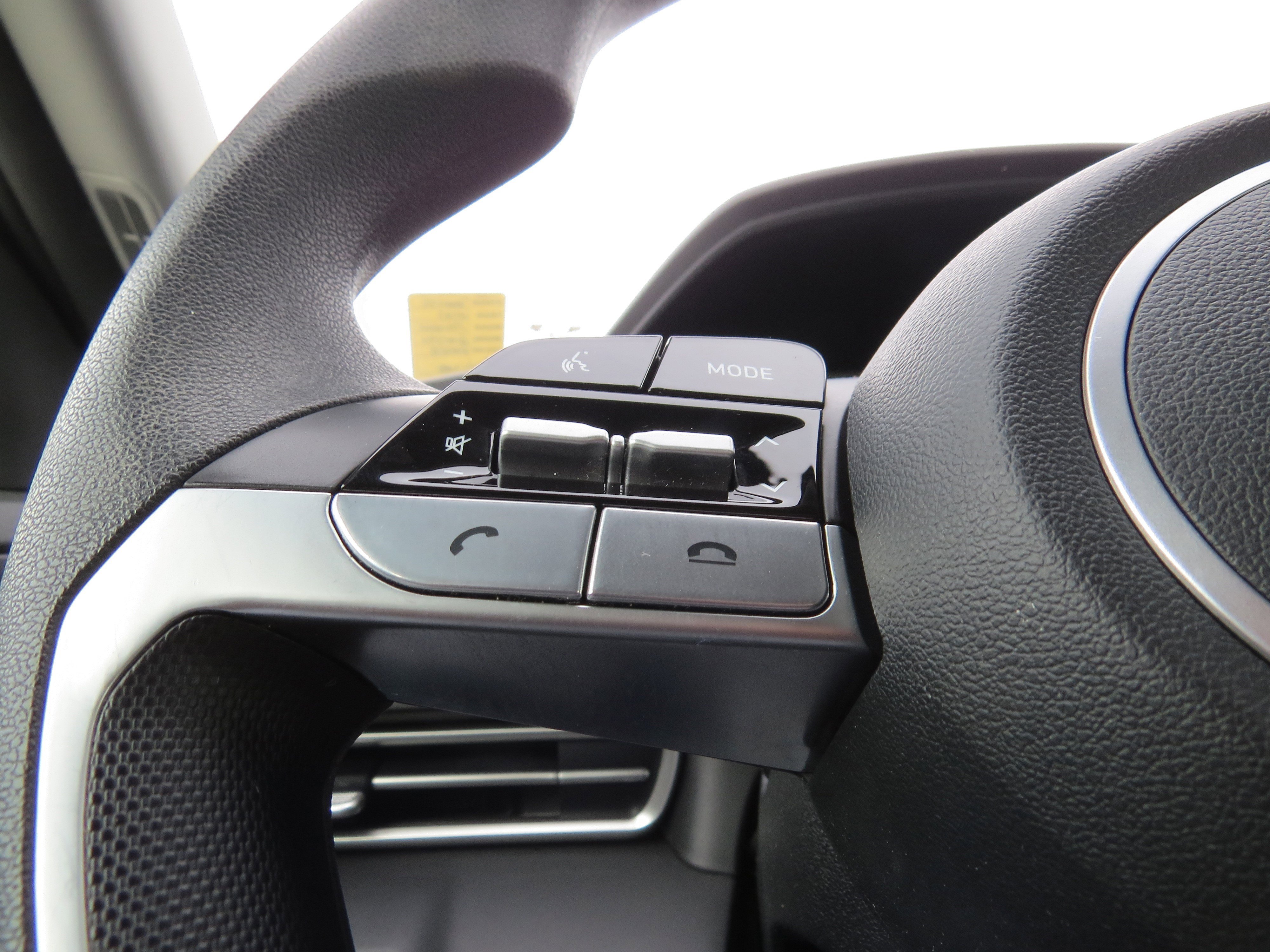 Used 2023 Hyundai Elantra SEL image 18