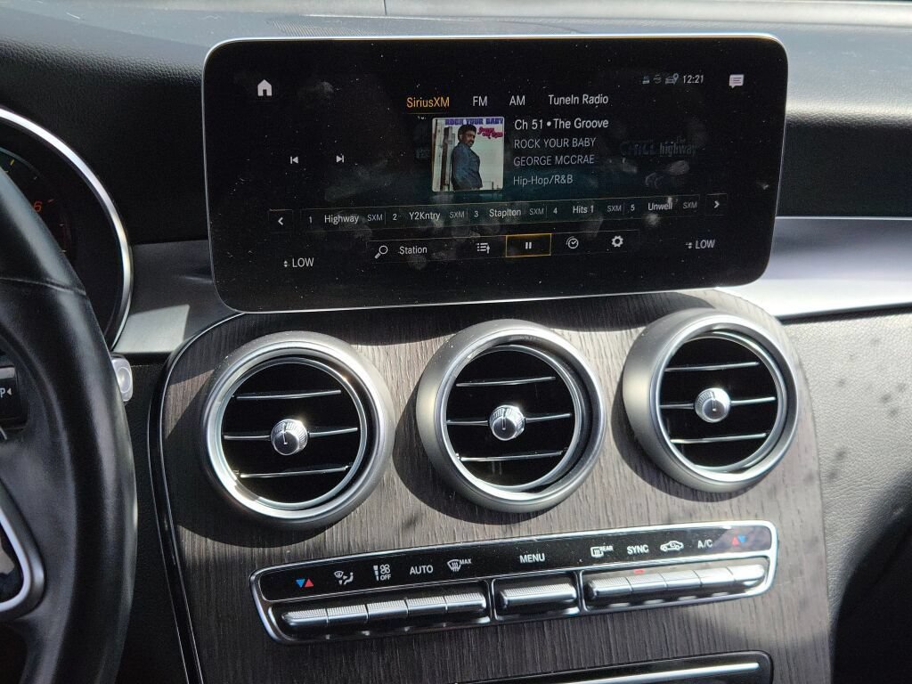 Used 2022 Mercedes-Benz GLC 300 4MATIC image 28