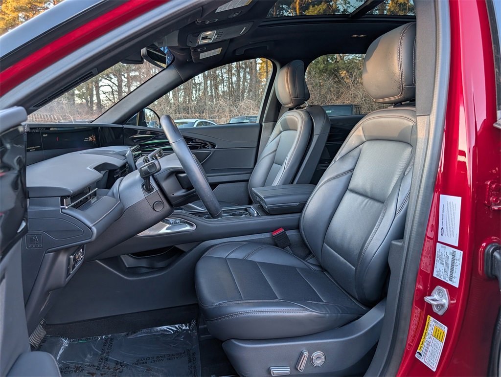 Used 2024 Lincoln Nautilus Premier w/ Equipment Group 102A image 15