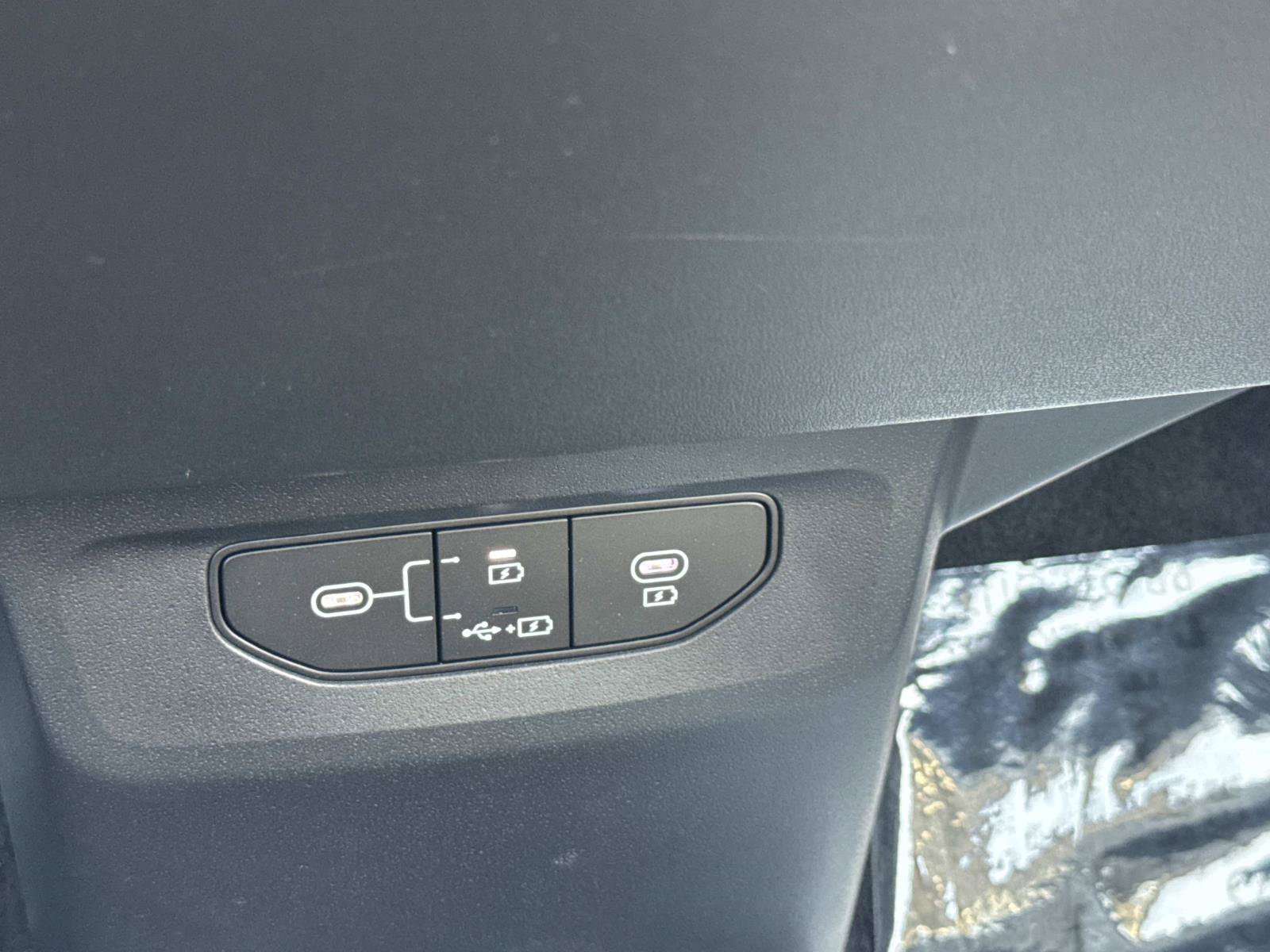 Used 2025 Kia EV6 Light image 30