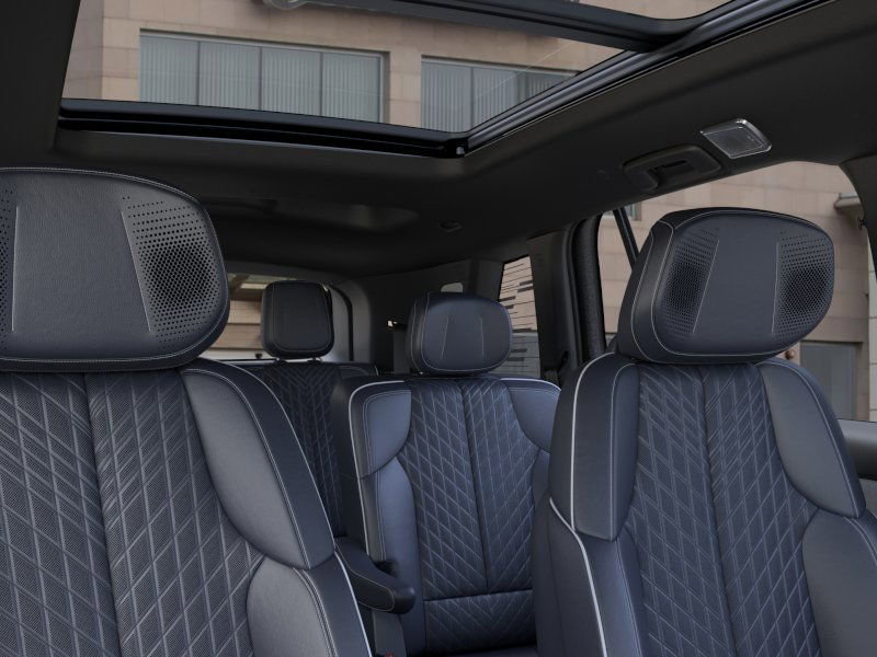 New 2026 Cadillac Vistiq Premium Luxury image 24