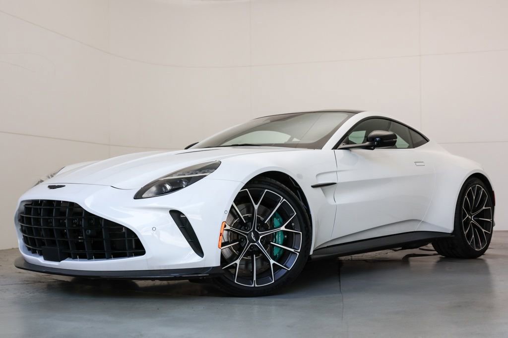 Used 2025 Aston Martin V8 Vantage Coupe image 42