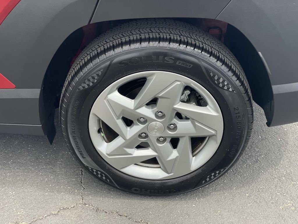 Used 2025 Hyundai Kona SE FWD image 30