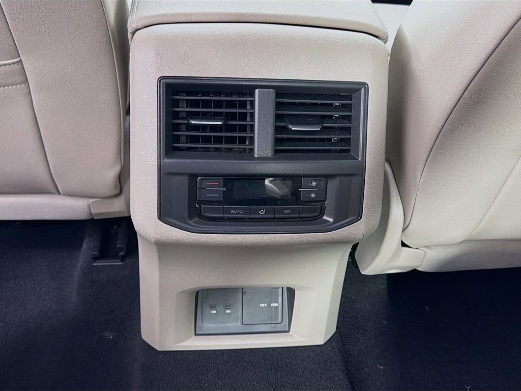 Used 2023 Volkswagen Atlas SE AWD/4WD image 24