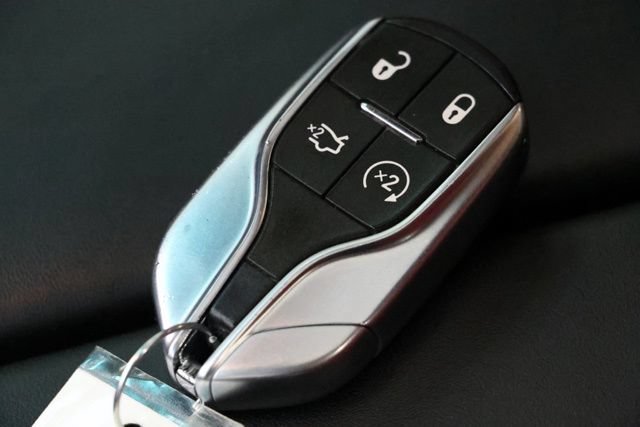 Used 2014 Maserati Ghibli S Q4 AWD/4WD image 33