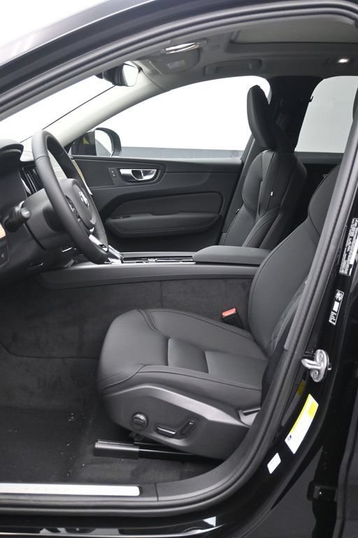 New 2026 Volvo XC60 B5 Plus AWD/4WD image 11