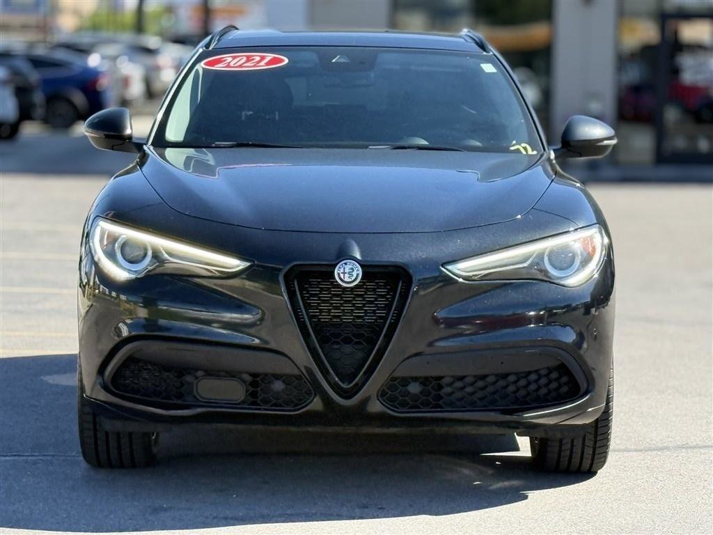 Used 2021 Alfa Romeo Stelvio Ti w/ Nero Edizione AWD/4WD image 2