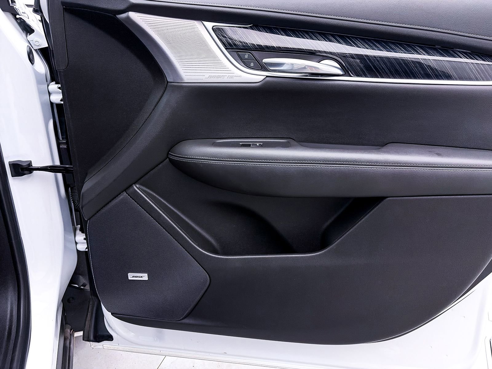 Used 2023 Cadillac XT6 Premium Luxury FWD image 37