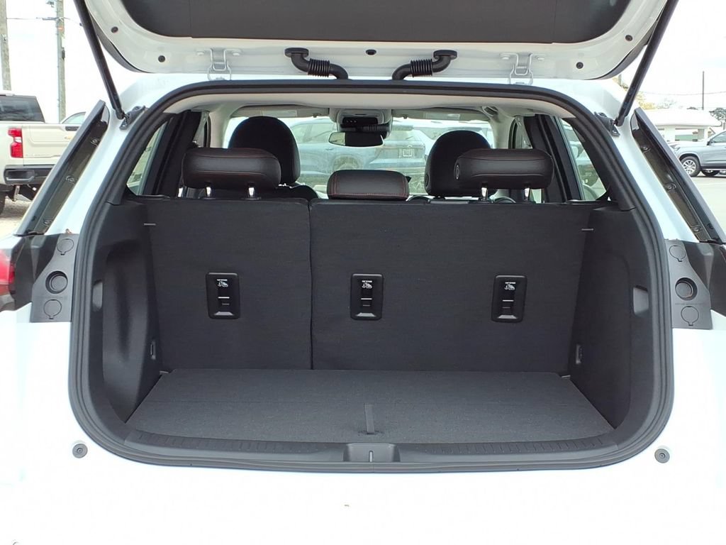 New 2027 Chevrolet Bolt RS FWD image 7