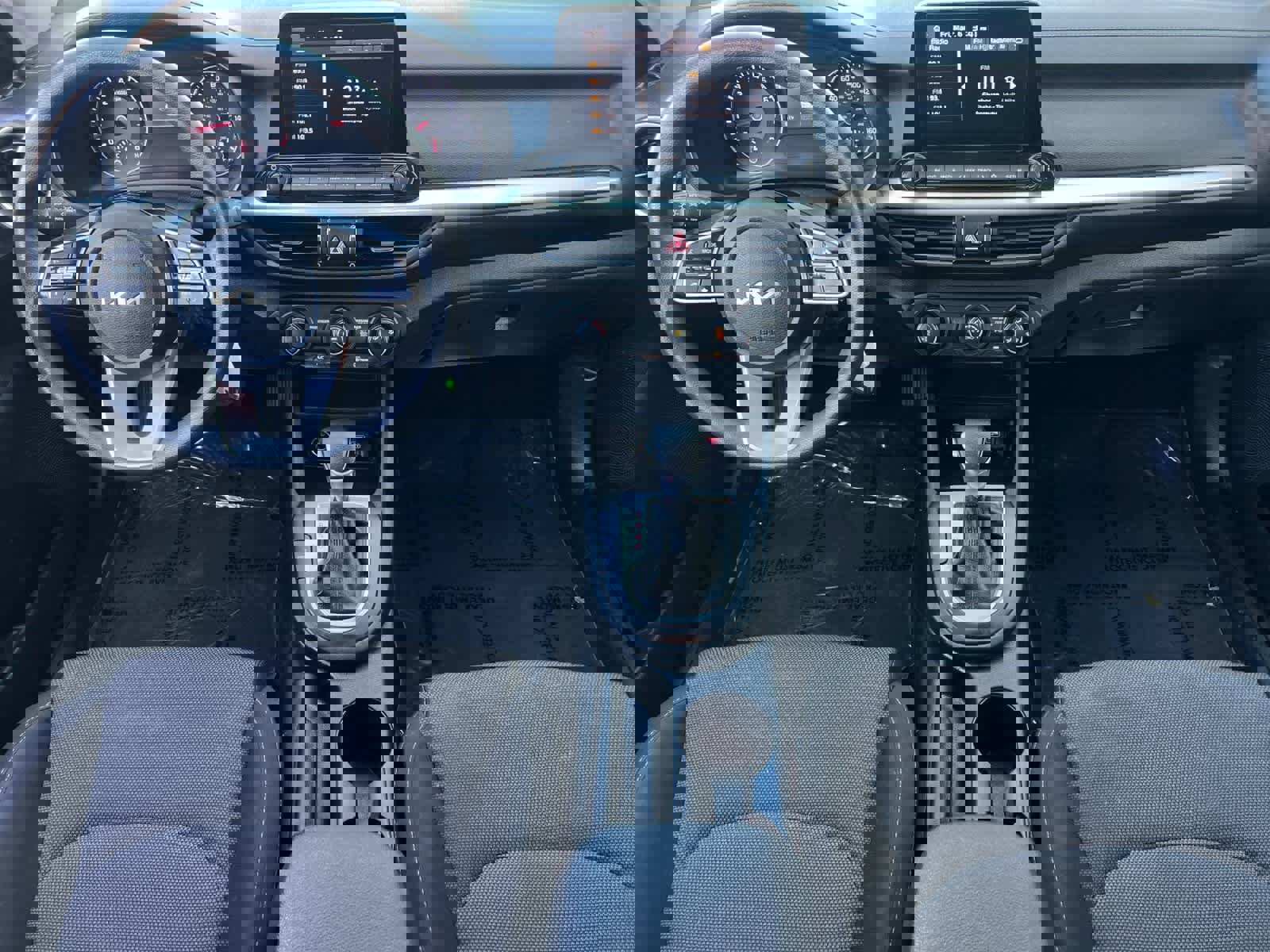 Used 2024 Kia Forte LXS image 4