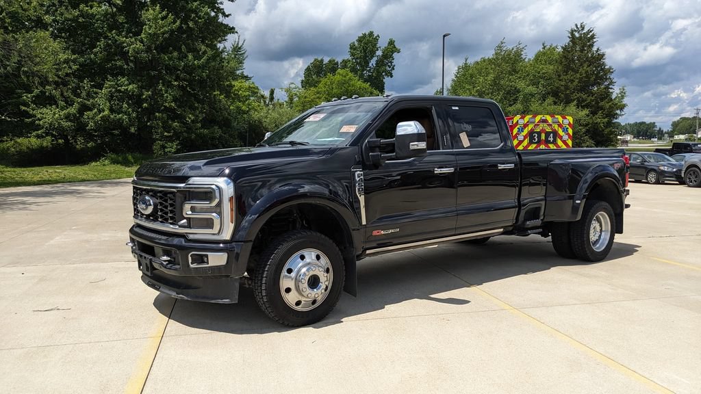 Certified 2024 Ford F450 Platinum w/ FX4 Off-Road Package AWD/4WD image 7