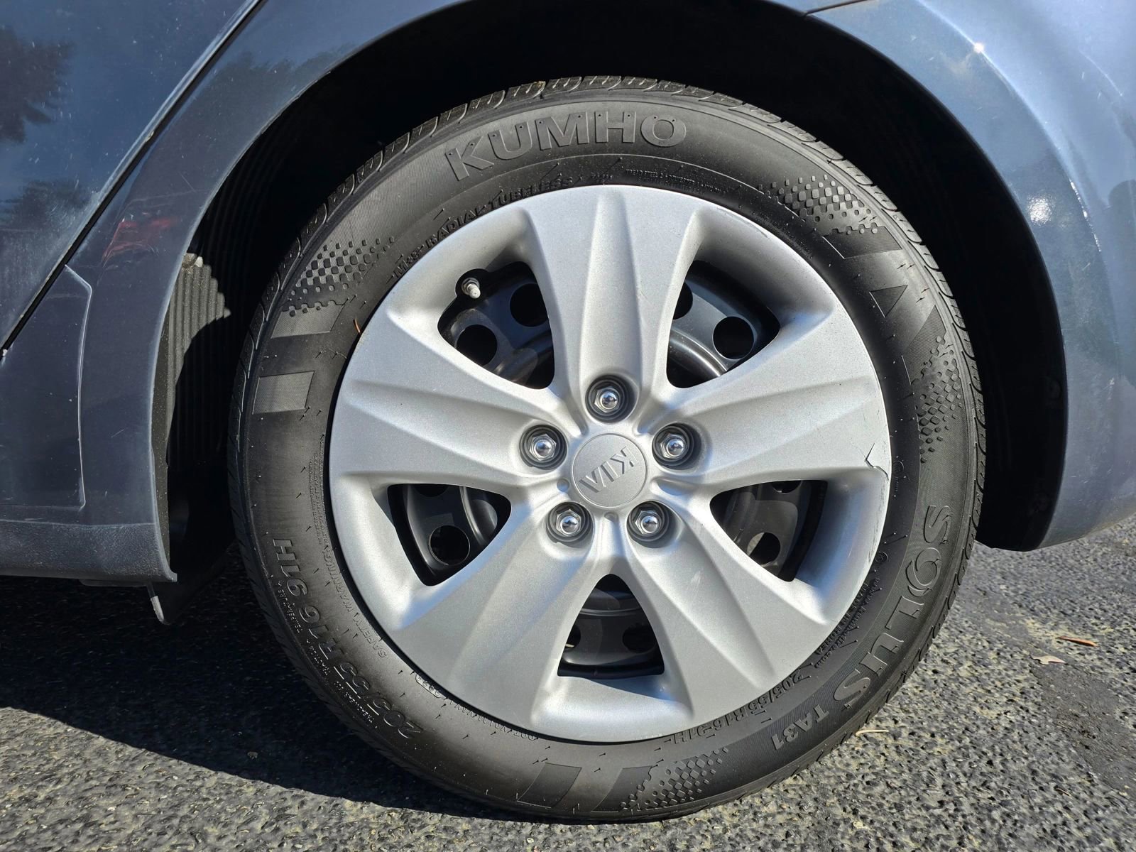 Used 2016 Kia Forte LX image 9