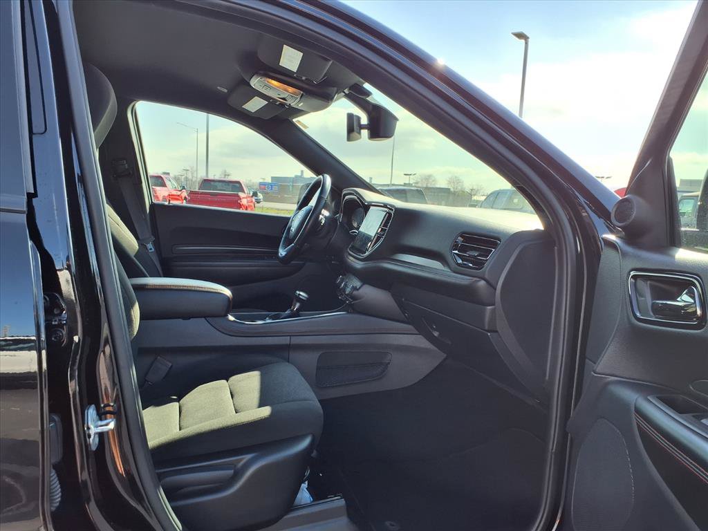 Used 2025 Dodge Durango GT w/ Blacktop Package AWD/4WD image 23