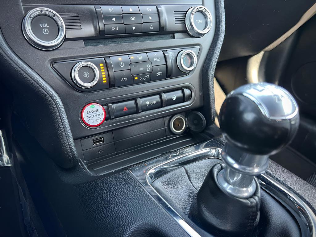 Used 2017 Ford Mustang Coupe RWD image 44