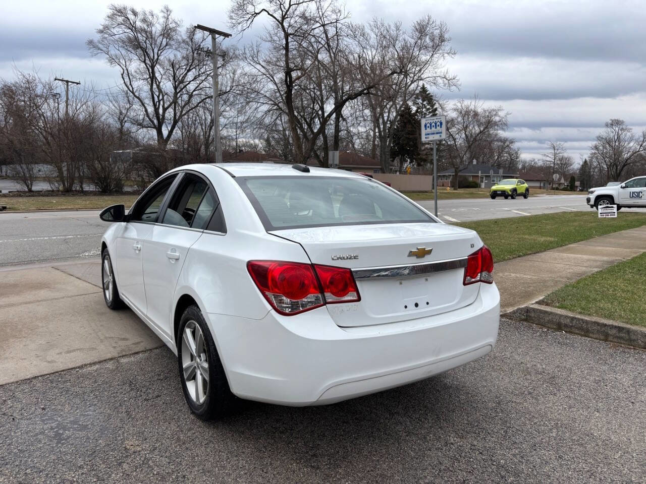 Used 2015 Chevrolet Cruze LT image 15