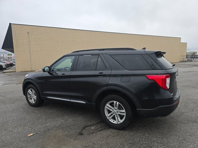 Used 2023 Ford Explorer XLT w/ Equipment Group 202A image 7