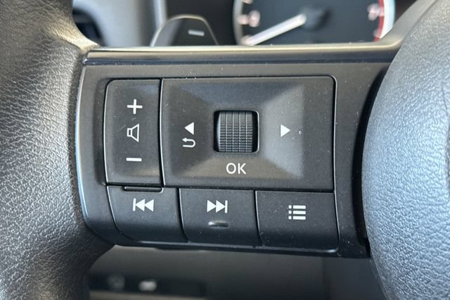 Used 2024 Nissan Rogue SV AWD/4WD image 37