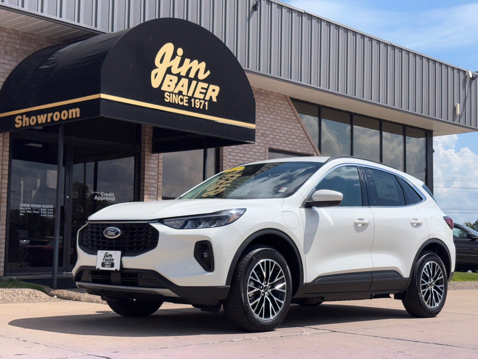 New 2025 Ford Escape SE