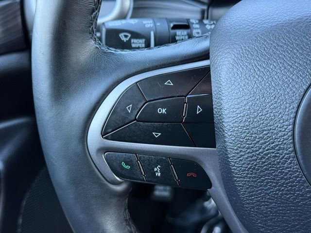 Used 2019 Jeep Grand Cherokee Laredo w/ Security & Convenience Group image 20