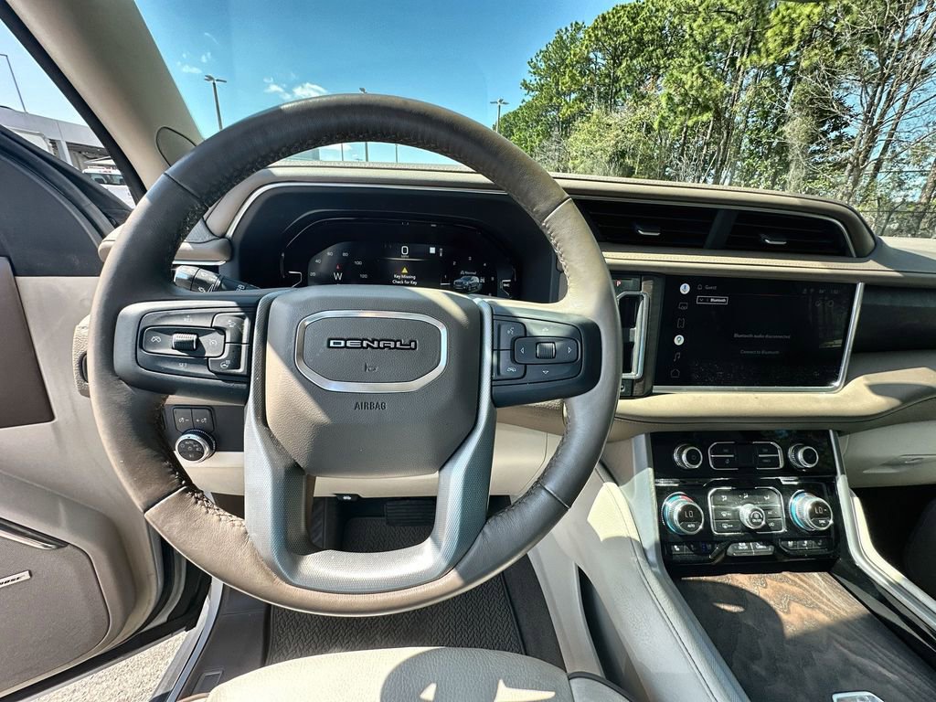 Certified 2022 GMC Yukon XL Denali image 11