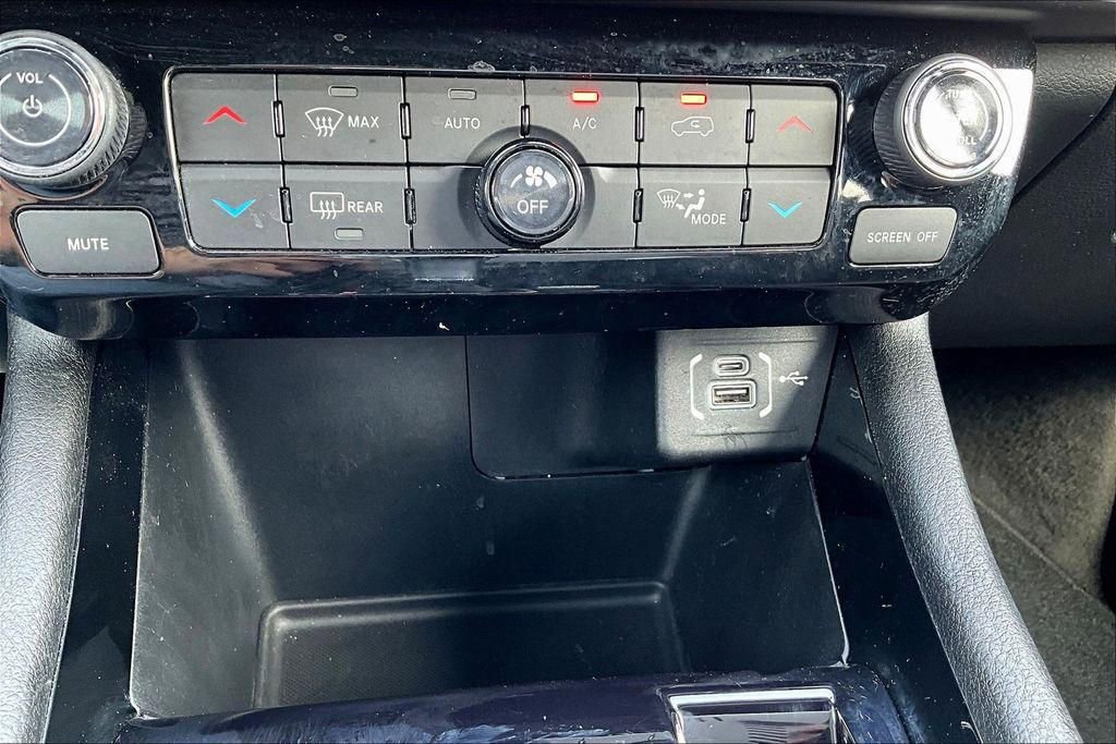 Used 2023 Jeep Compass High Altitude image 32