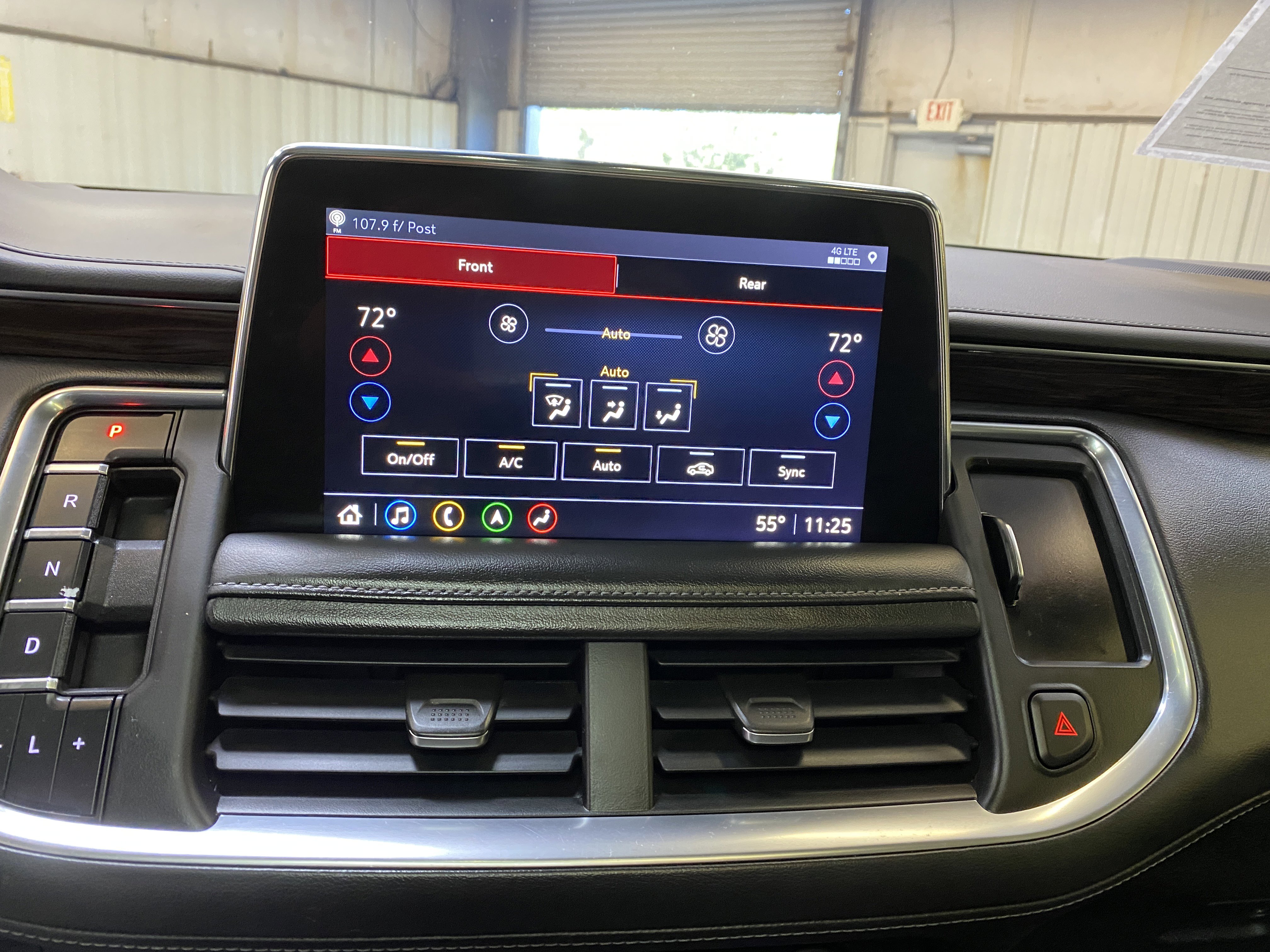 Used 2021 Chevrolet Tahoe Z71 w/ Luxury Package image 44