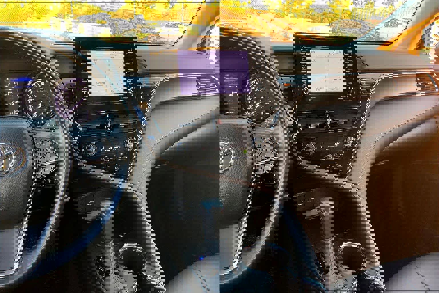 Used 2024 Toyota Camry SE image 6