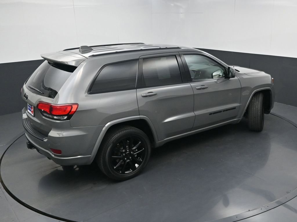 Used 2022 Jeep Grand Cherokee Laredo X RWD image 34