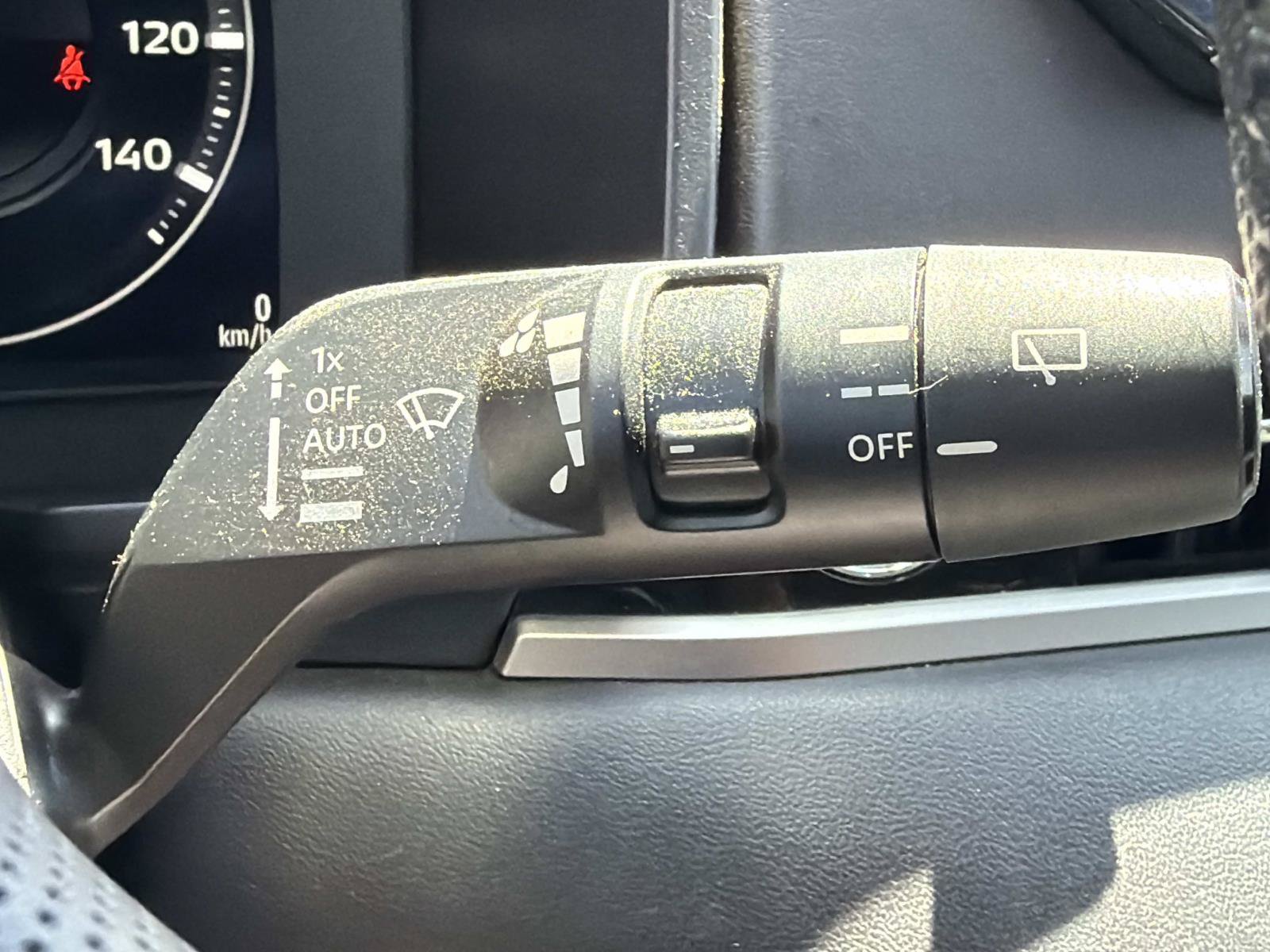 Used 2024 Mitsubishi Outlander 4WD Plug-In Hybrid image 29