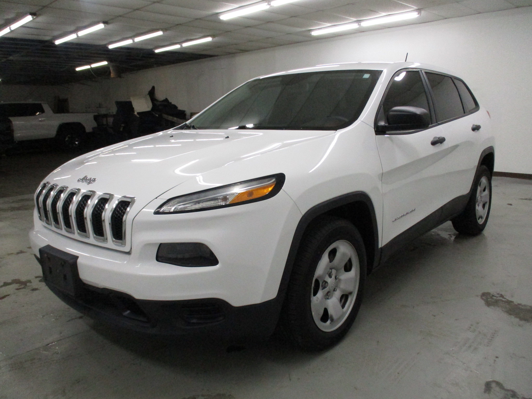 Used 2017 Jeep Cherokee Sport w/ Cold Weather Group image 3