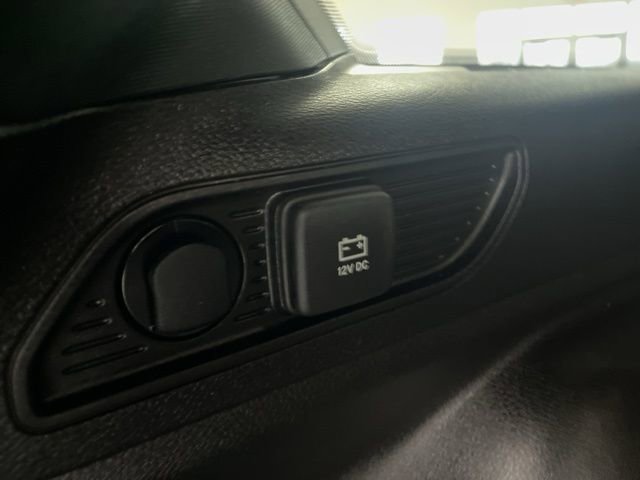 Used 2025 Jeep Grand Cherokee Altitude AWD/4WD image 12