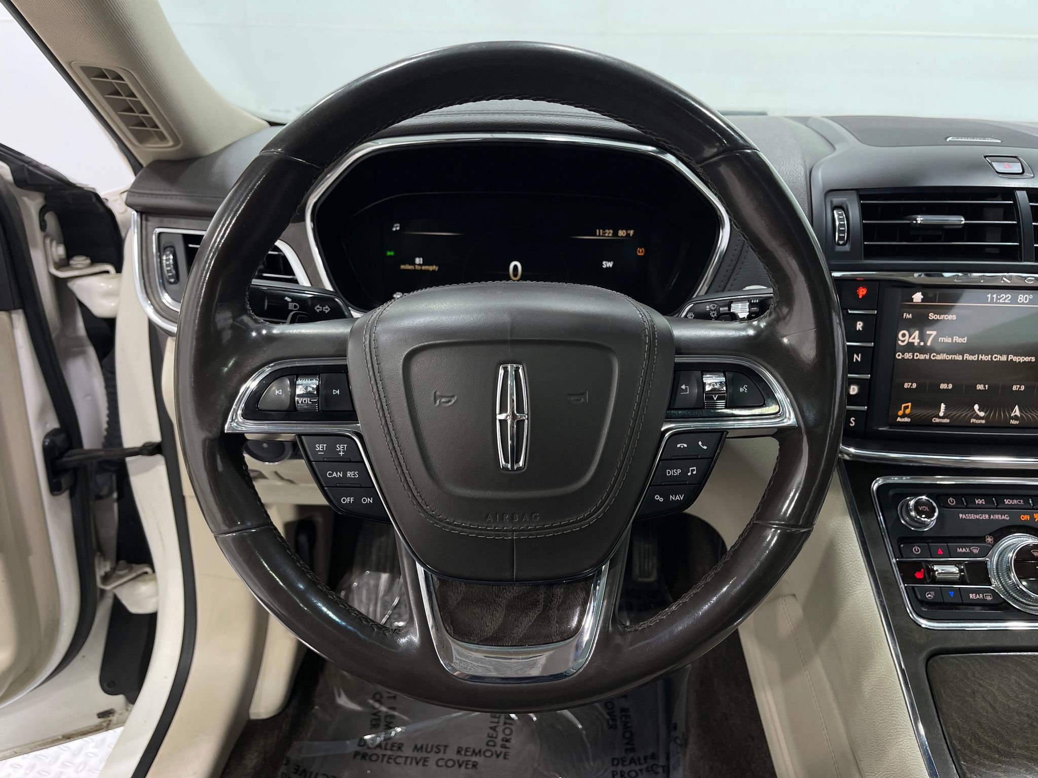 Used 2018 Lincoln Continental Select w/ Continental Climate Package AWD/4WD image 22