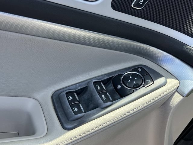 Used 2015 Ford Explorer XLT FWD image 22