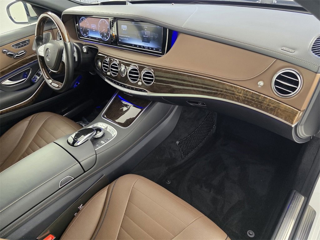Used 2016 Mercedes-Benz S 550 Sedan image 32