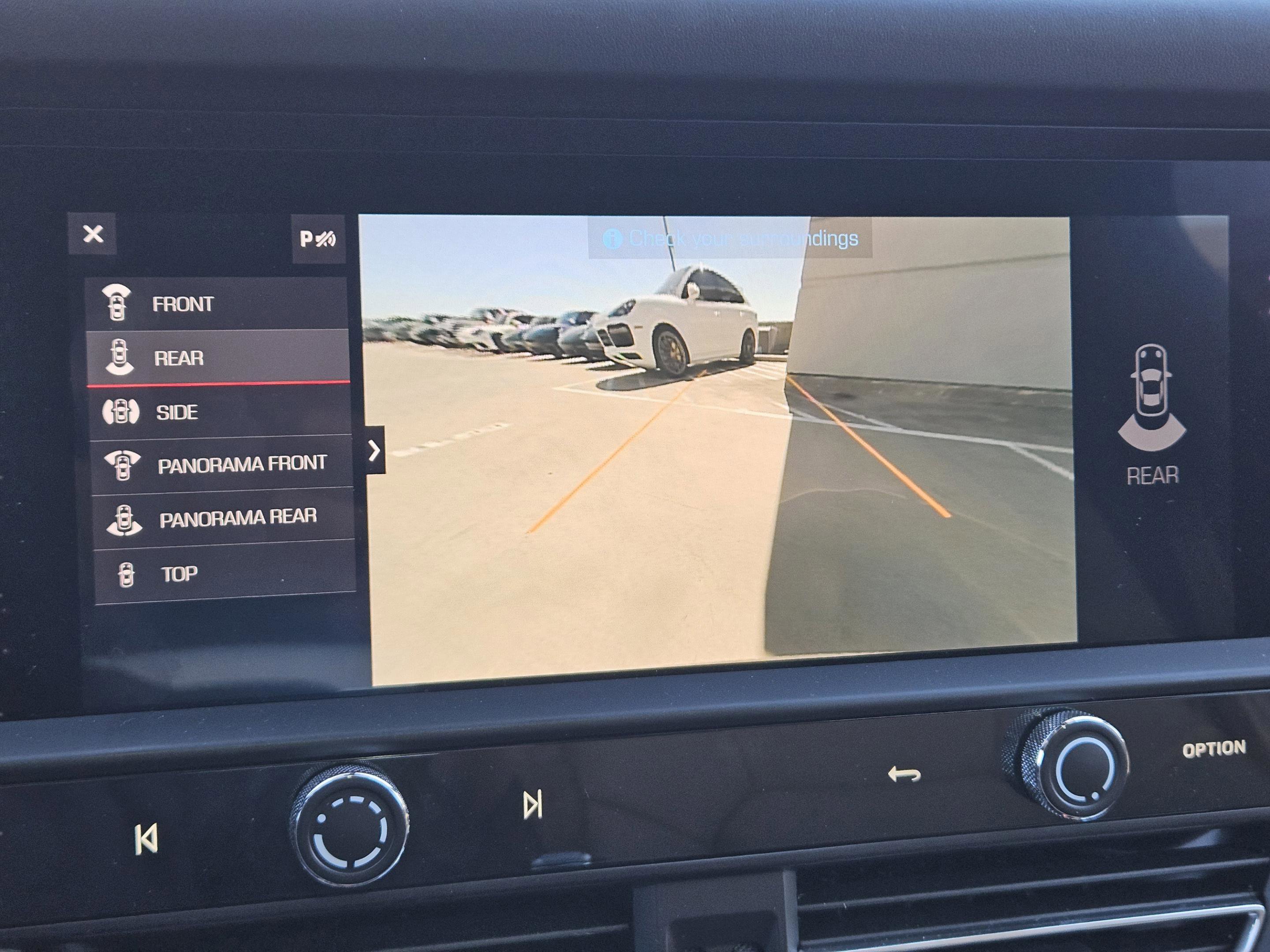 Certified 2023 Porsche Macan Turbo image 18