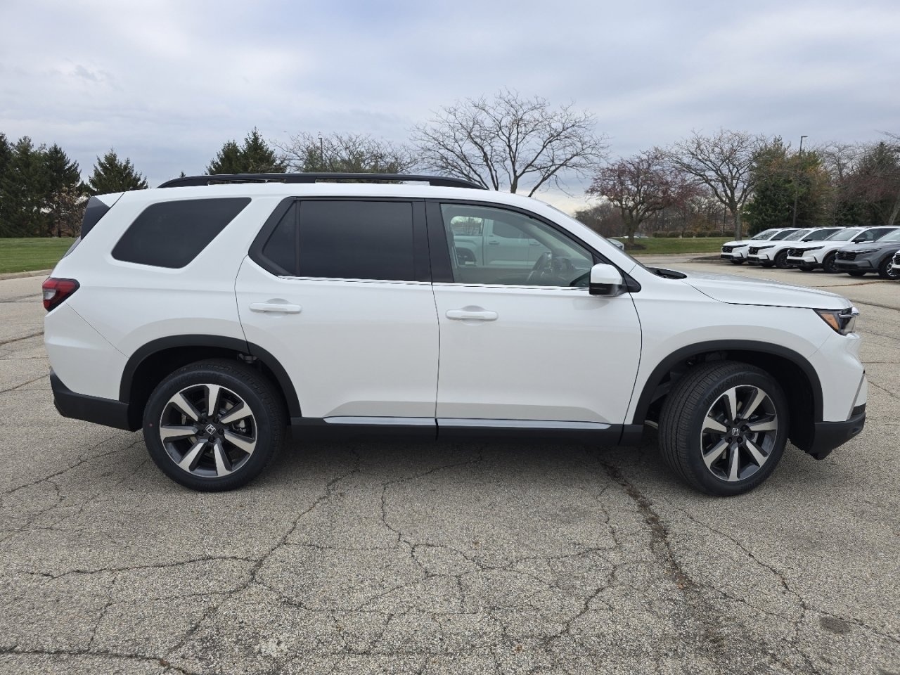 New 2025 Honda Pilot Touring image 21