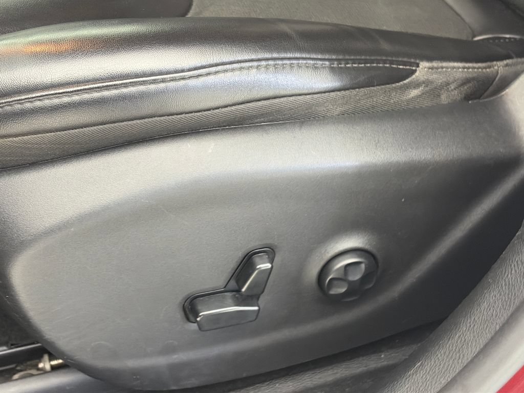 Used 2019 Jeep Cherokee Latitude Plus AWD/4WD image 27