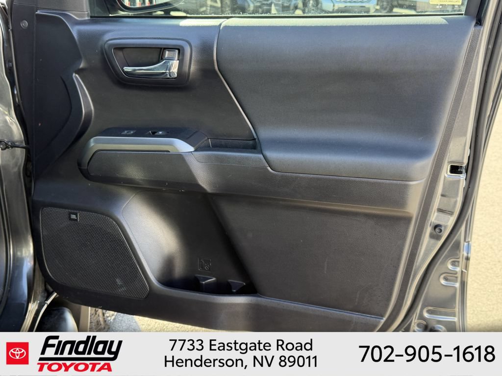 Certified 2020 Toyota Tacoma TRD Off-Road w/ TRD Premium Off Road Package AWD/4WD image 15