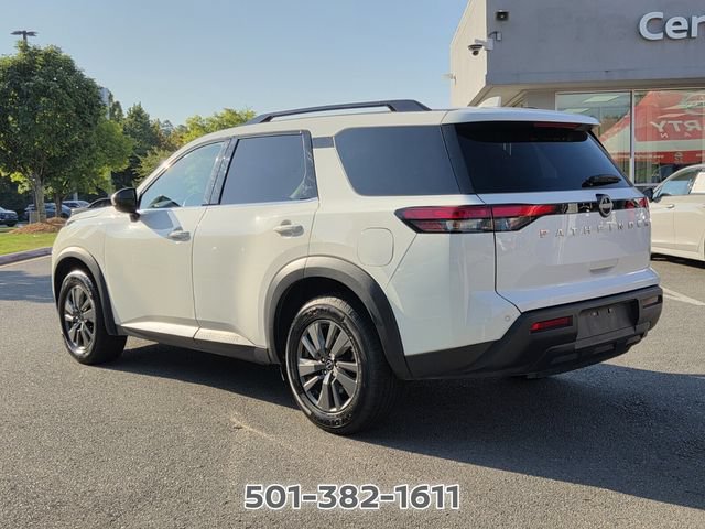 Used 2025 Nissan Pathfinder SV FWD image 3